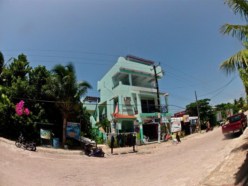 Sea Hawk Suites Isla Mujeres Exterior photo